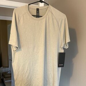 lululemon athletica Men's Metal Vent Tech Beige Short Sleeve Tee